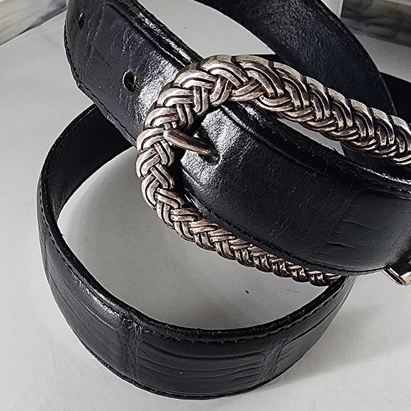 Vintage Black Leather Belt - Picture 2 of 6